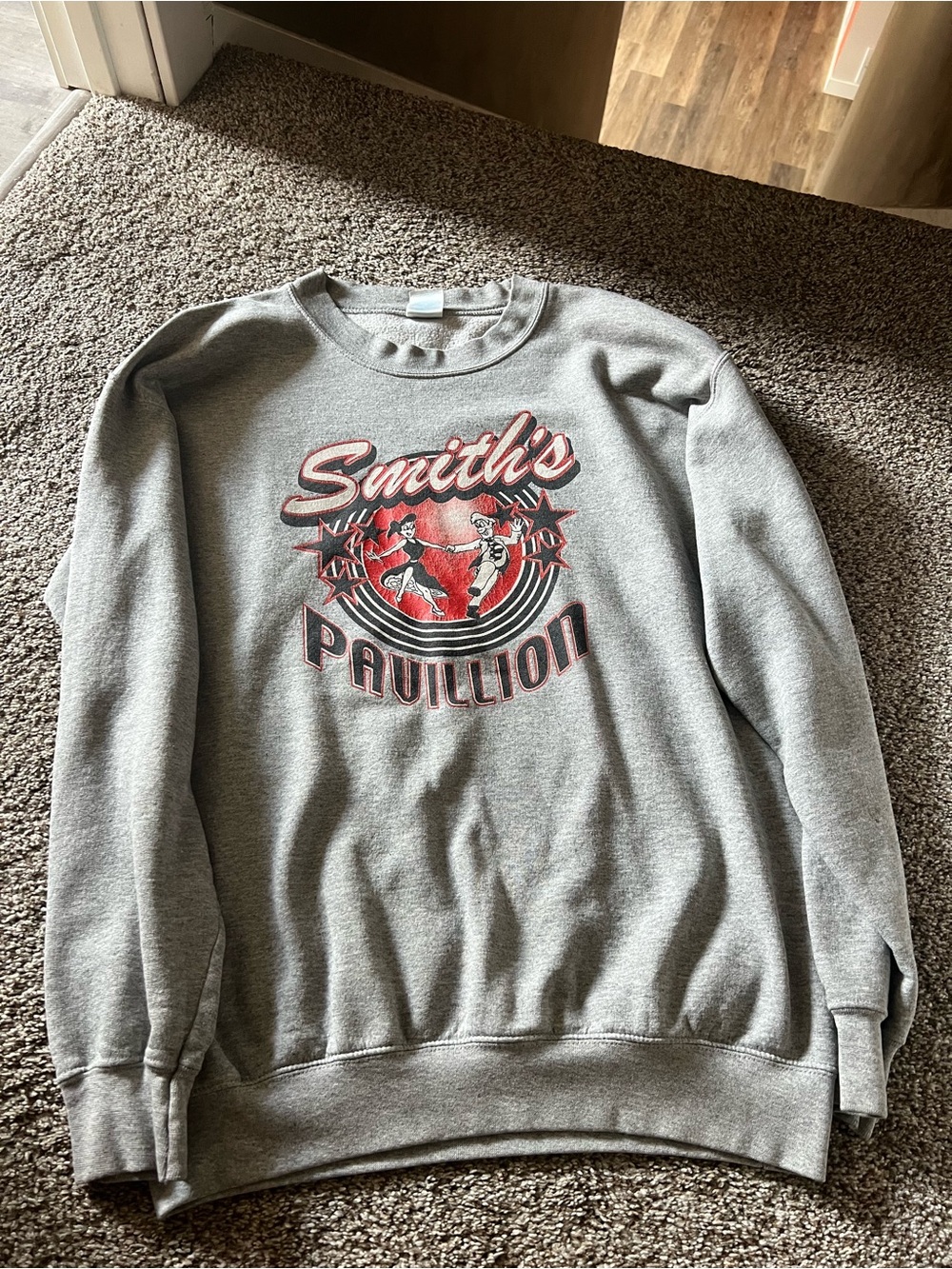 Smith's Pavilion Women’s Gray Pullover Sweatshirt